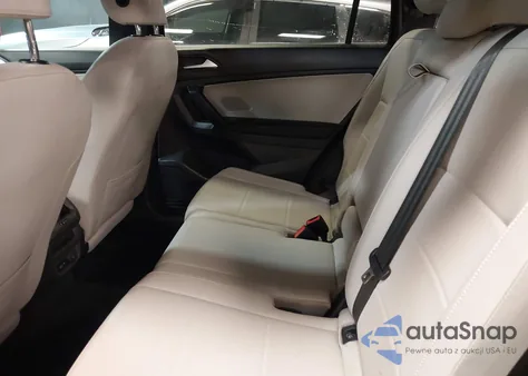 2019 Volkswagen Tiguan 2.0T Se/2.0T Sel/2.0T Sel R-Line/2.0T Sel R-Line Black z USA, uszkodzony, nr VIN 3VV2B7AX0KM191637